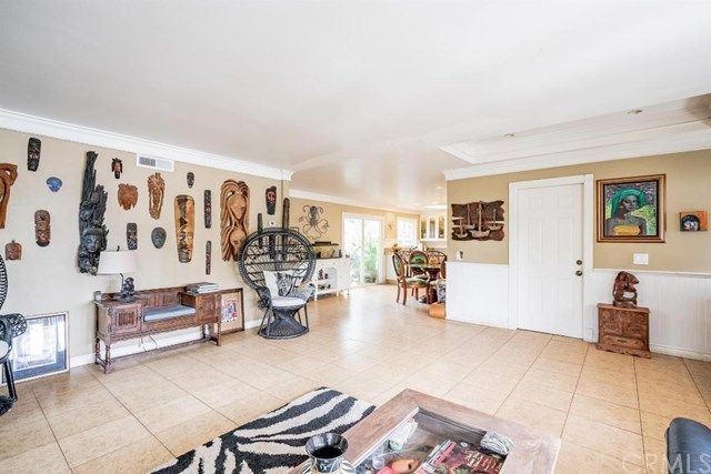 $925,000 | 208 Susannah Place, Costa Mesa, CA 92627