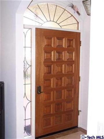 107 South Kenneth Road Burbank, CA 91501 - Photo 3 of 21