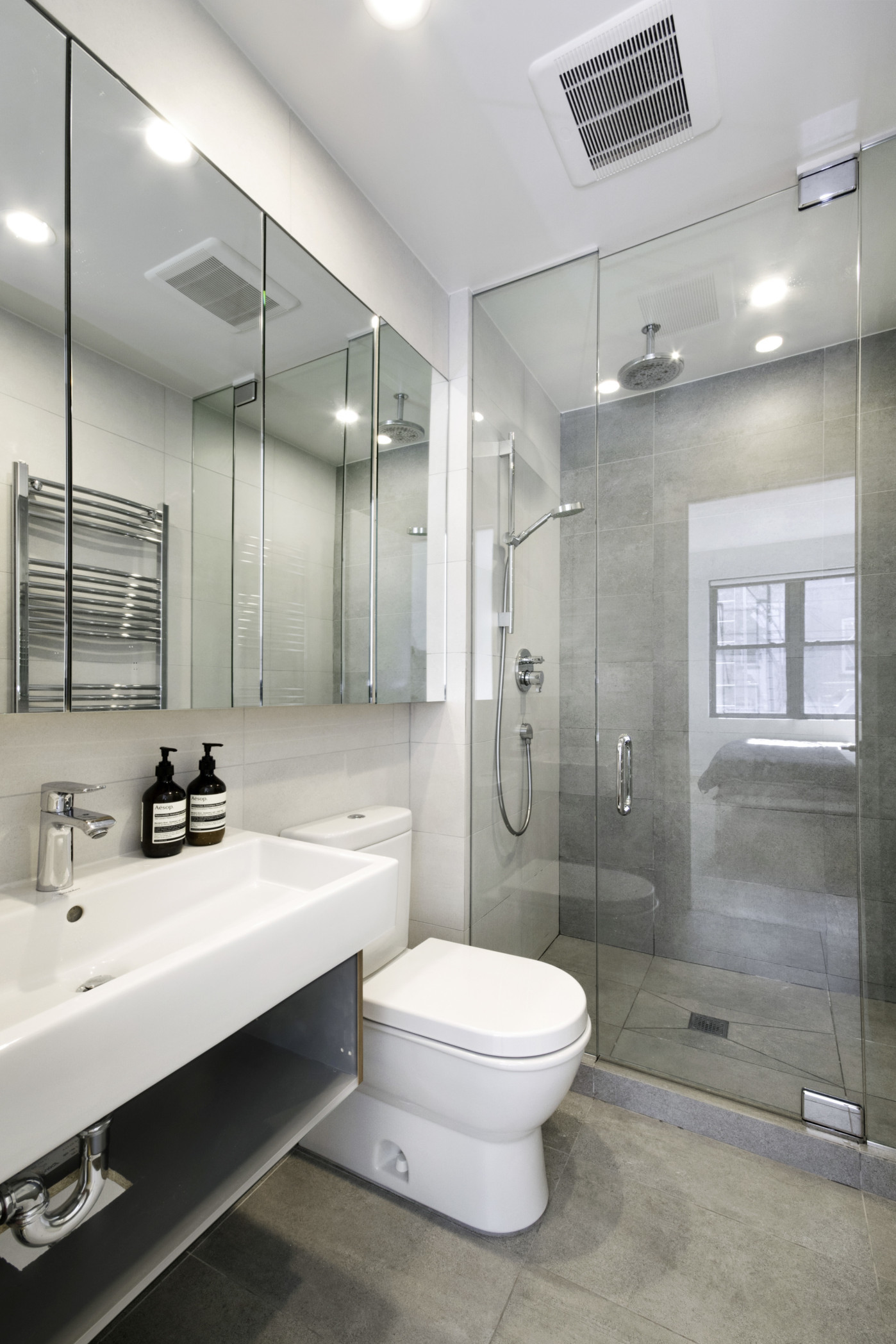 654 Humboldt Street Brooklyn, NY 11222 - Photo 5 of 8