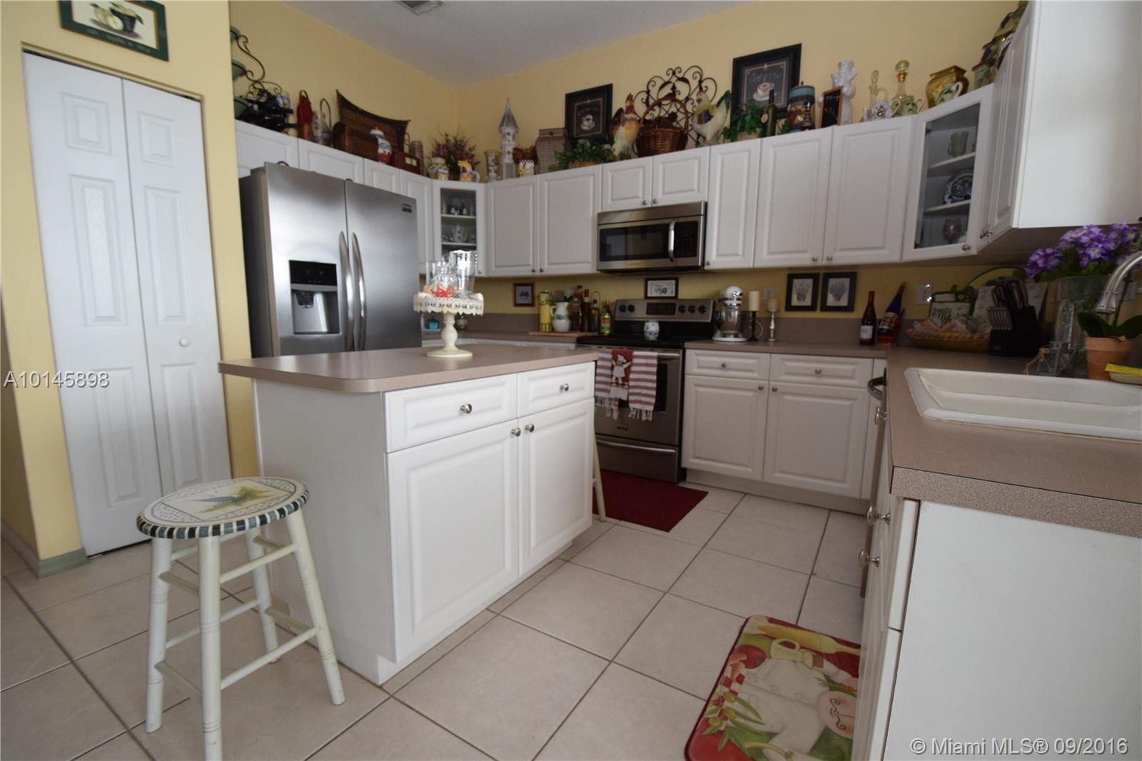 13430 Southwest 144th Terrace Miami, FL 33186 - Photo 10 of 35