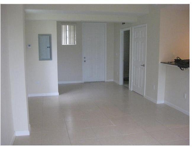 1972 Freeport Drive, Unit 5207 Riviera Beach, FL 33404 - Photo 8 of 15