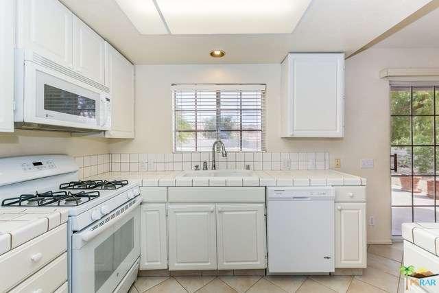 9730 Hoylake Road Desert Hot Springs, CA 92240 - Photo 9 of 32