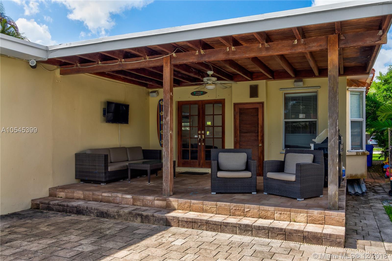 431 Southwest 25th Road Miami, FL 33129 - Photo 3 of 23