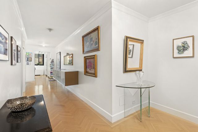 $1,900,000 | 40 East 94th Street, Unit 17F | Upper East Side