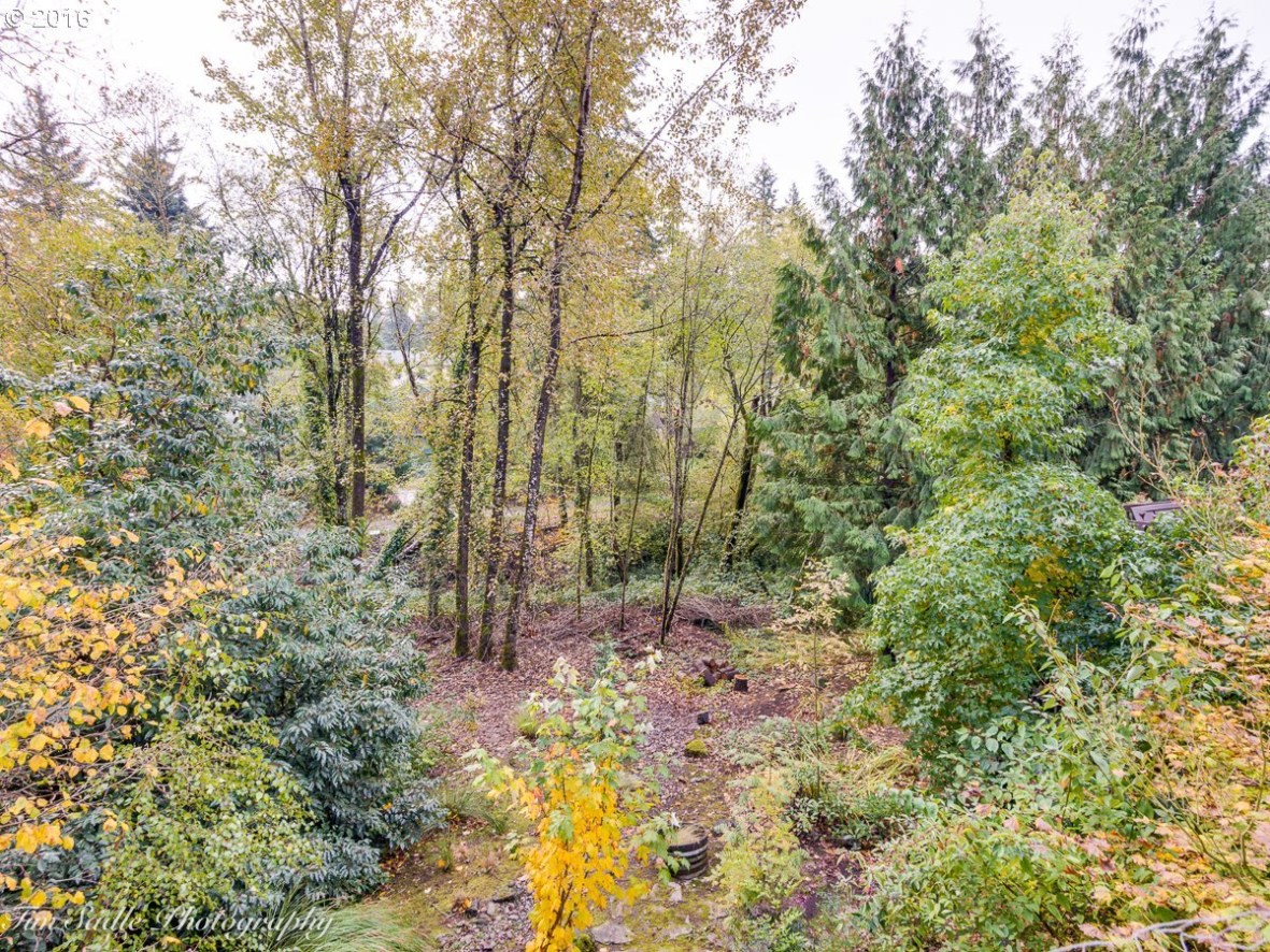 4402 Southwest Palatine Street Portland, OR 97219 - Photo 18 of 22