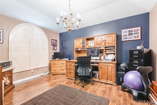 17037 Lassen Street Northridge, CA 91325 - Photo 7 of 37