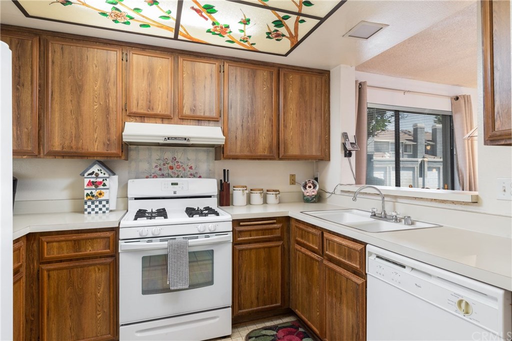 8785 Pine Crest Place Rancho Cucamonga, CA 91730 - Photo 9 of 24