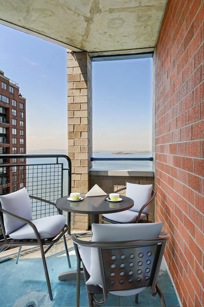 377 Rector Place, Unit 21F Manhattan, NY 10280 - Photo 5 of 8