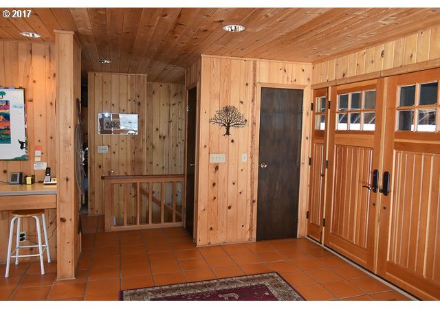 38881 North Twickenham Road Mitchell, OR 97750 - Photo 12 of 32 Gallery Image 12