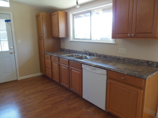 13007 Carriage Road Poway, CA 92064 - Photo 5 of 12