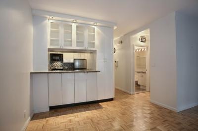 2250 Broadway, Unit 2K Manhattan, NY 10024 - Photo 3 of 6 Gallery Image 3