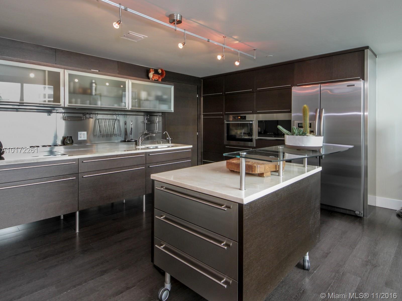6000 Collins Avenue, Unit 511 Miami Beach, FL 33140 - Photo 5 of 27