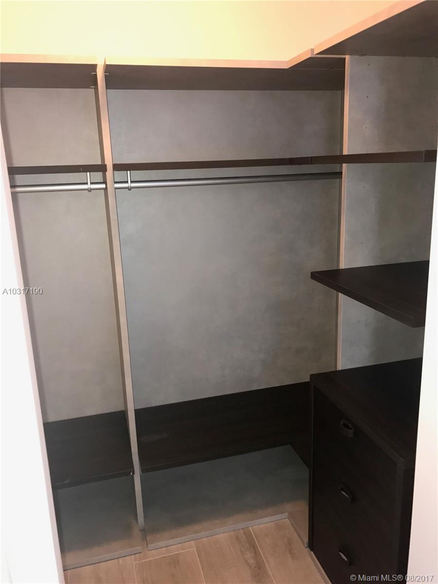 45 Southwest 9th Street, Unit 1407 Miami, FL 33130 - Photo 15 of 37