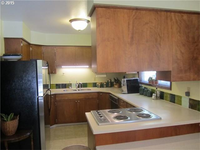 1950 Coal Creek Road Longview, WA 98632 - Photo 7 of 14 Gallery Image 7