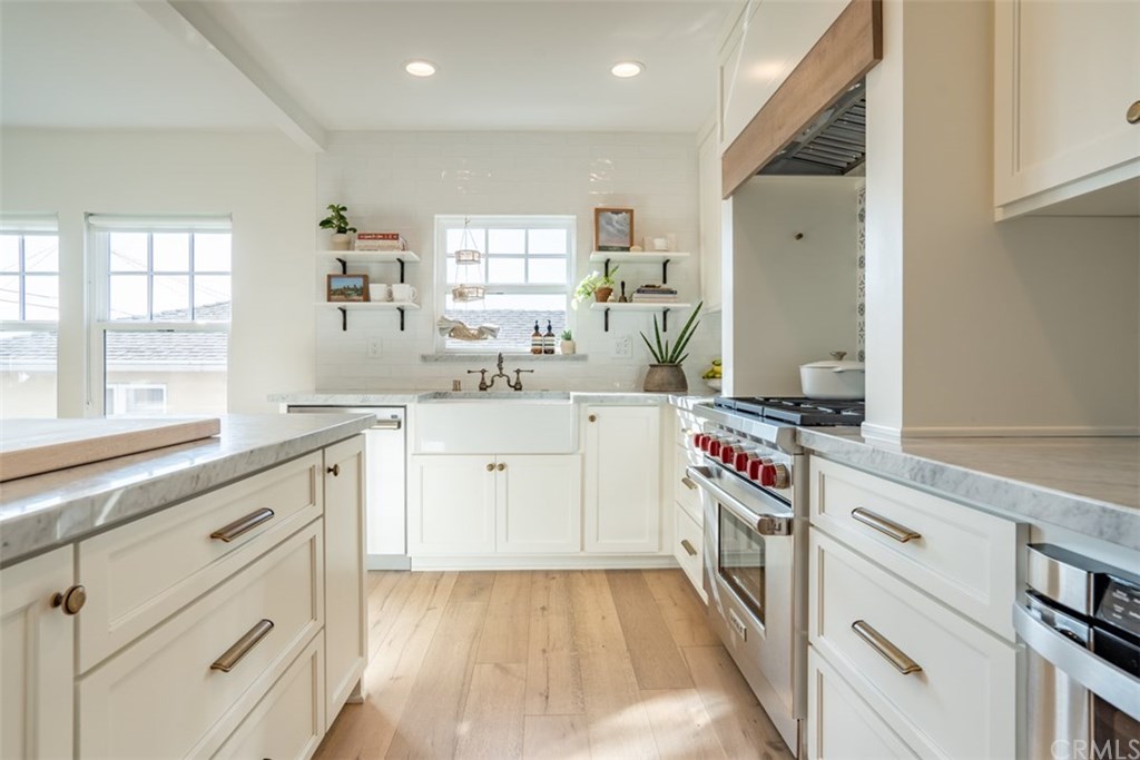 674 Seaview Street Laguna Beach, CA 92651 - Photo 5 of 27