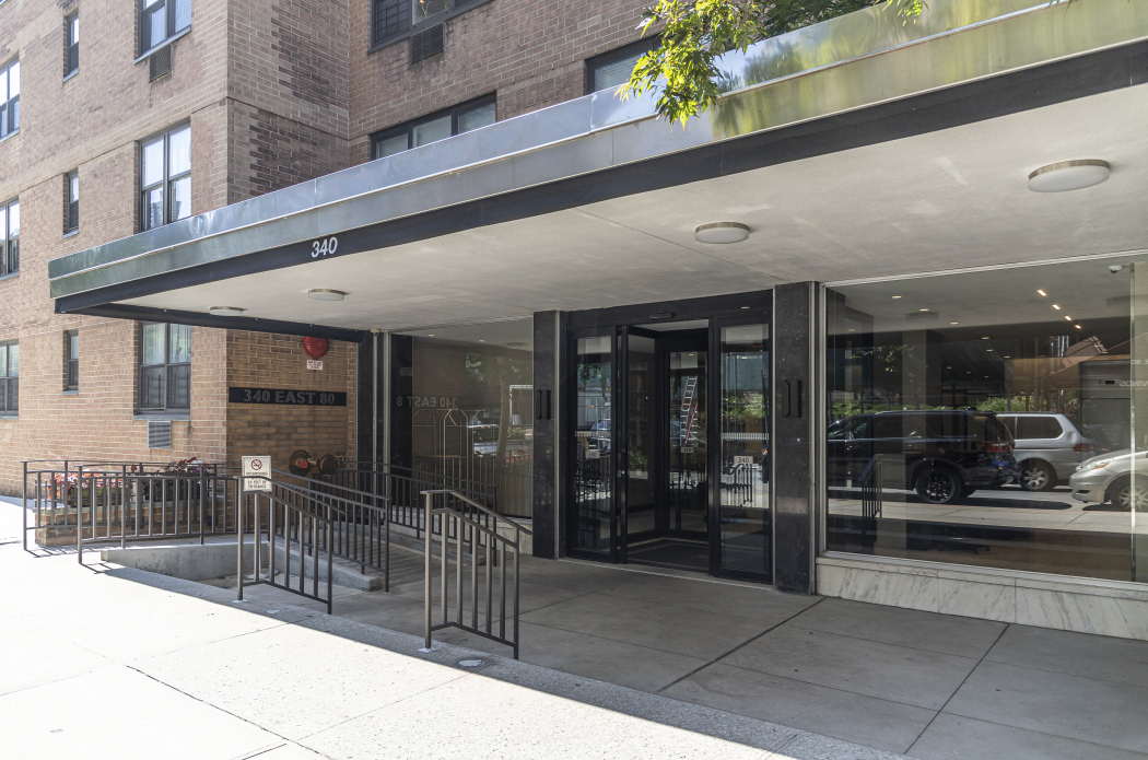 340 E 80th St, Manhattan, NY 10075 - Photo 2 of 8