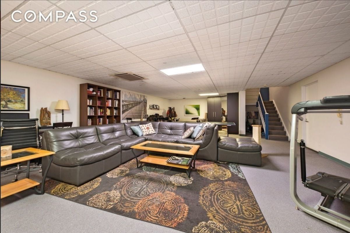 225 East 6th Street, Unit 1J Manhattan, NY 10003 - Photo 4 of 7