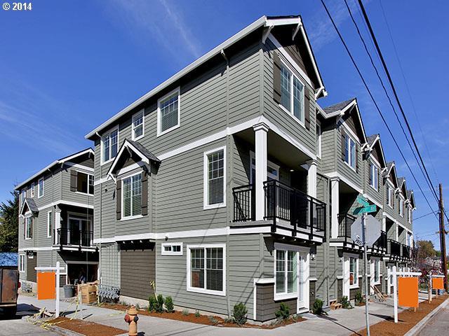 5011 Southeast Tibbetts Street, Unit 7 Portland, OR 97206 - Photo 2 of 16