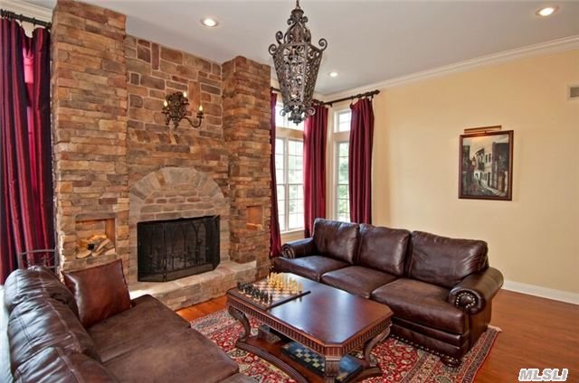 4 Legends Circle Melville, NY 11747 - Photo 7 of 20