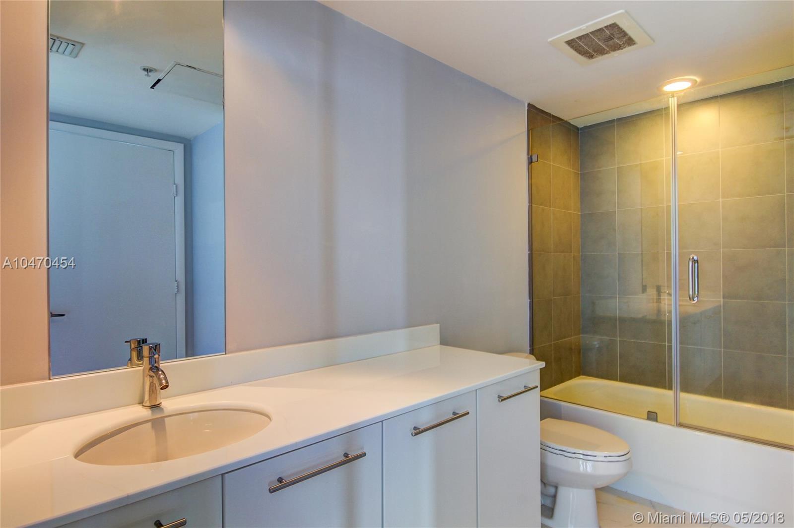 92 Southwest 3rd Street, Unit 4802 Miami, FL 33130 - Photo 9 of 12