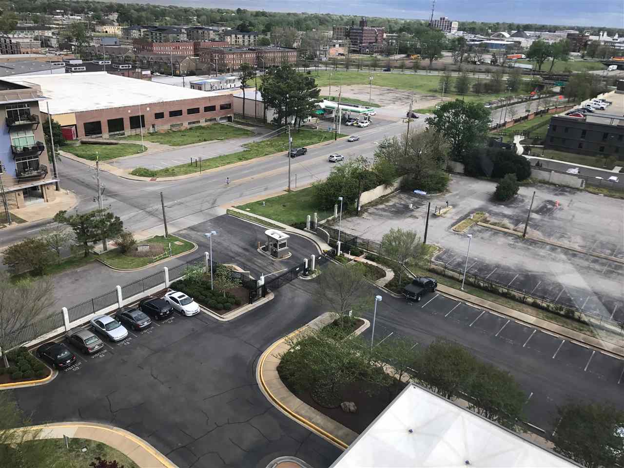 655 Riverside Drive, Unit 1004B Memphis, TN 38103 - Photo 18 of 21