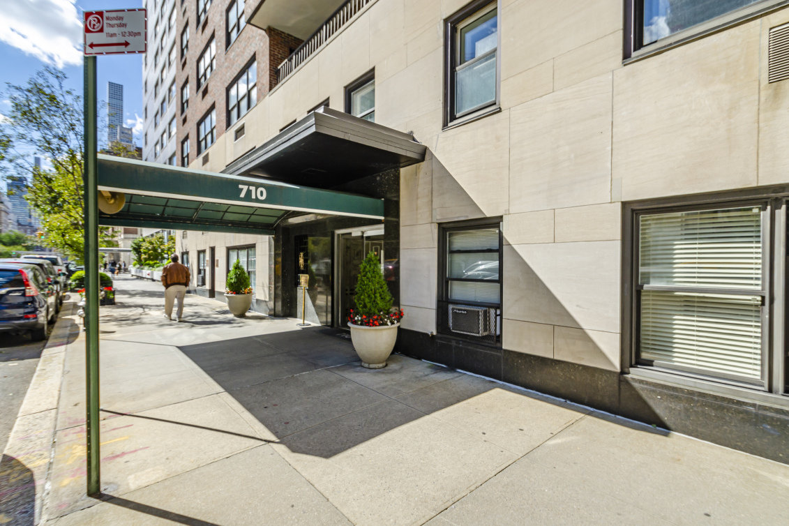 710 Park Ave, Manhattan, NY 10021 - Photo 3 of 4