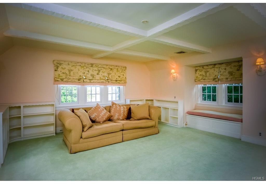 42 Highland Circle Bronxville, NY 10708 - Photo 23 of 28