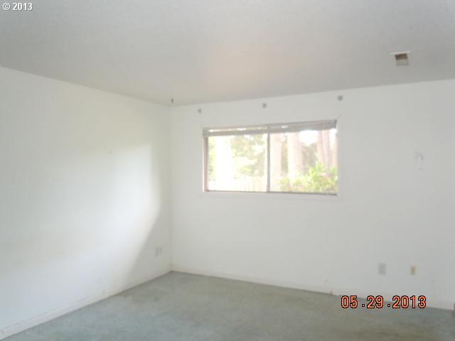 5575 Southeast Rancho Street Hillsboro, OR 97124 - Photo 12 of 16 Gallery Image 12