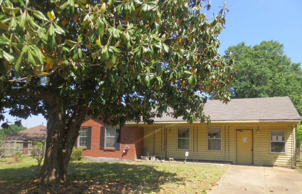 3602 Ridgemont Avenue Memphis, TN 38128 - Photo 1 of 14