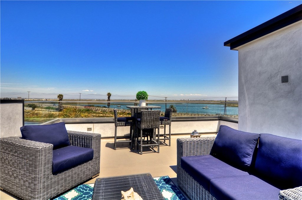 30 Pacific Avenue Surfside, CA 90743 - Photo 9 of 41