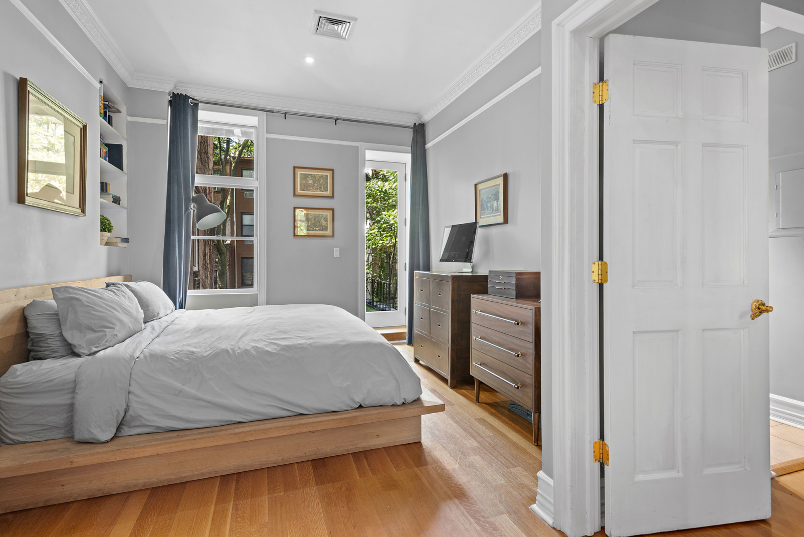 218 East 12th Street, Unit 2 Manhattan, NY 10003 - Photo 5 of 8