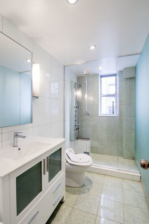 111 East 88th Street, Unit 8D Manhattan, NY 10128 - Photo 6 of 9