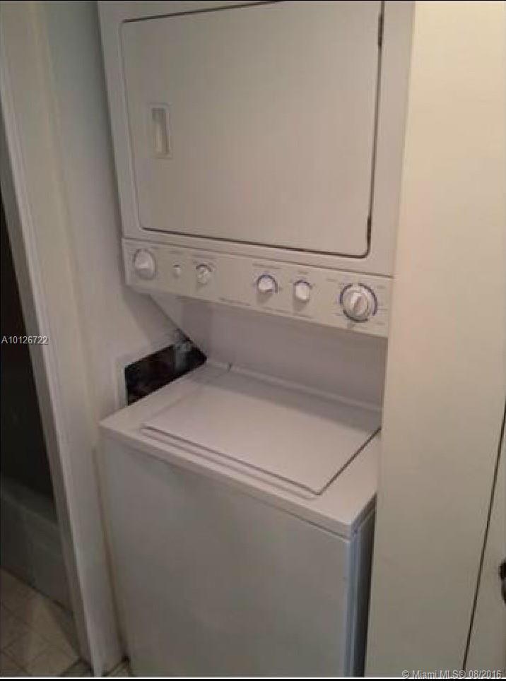 600 Northeast 36th Street, Unit 2011 Miami, FL 33137 - Photo 15 of 18