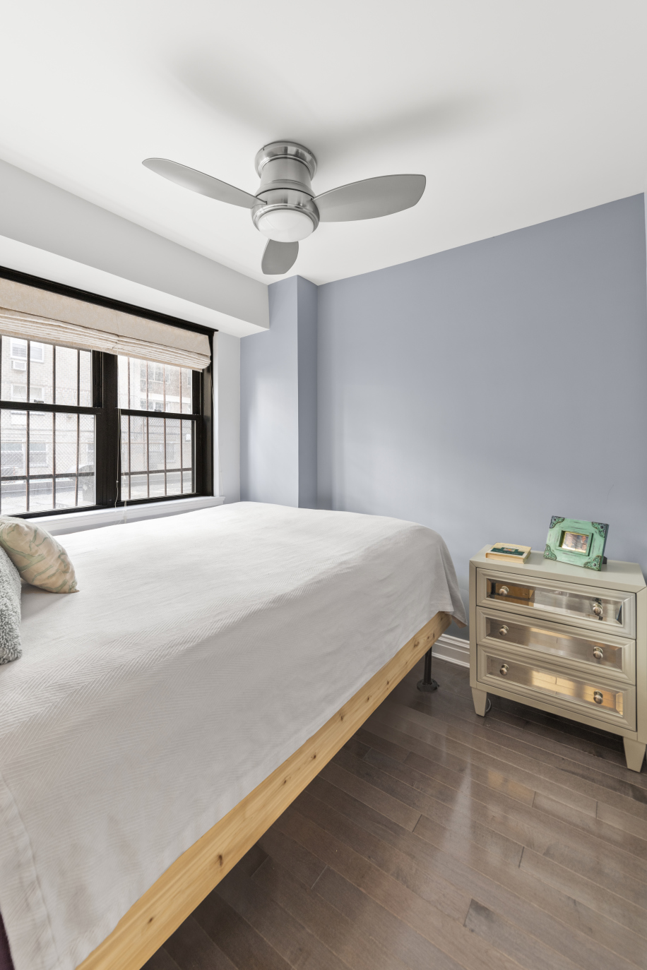 235 East 87th Street, Unit 1E Manhattan, NY 10128 - Photo 4 of 8