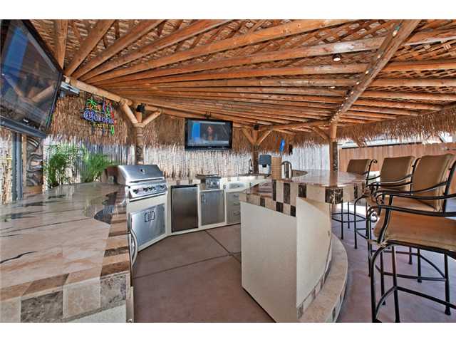 9514 Paseo De Los Castillos Santee, CA 92071 - Photo 22 of 25