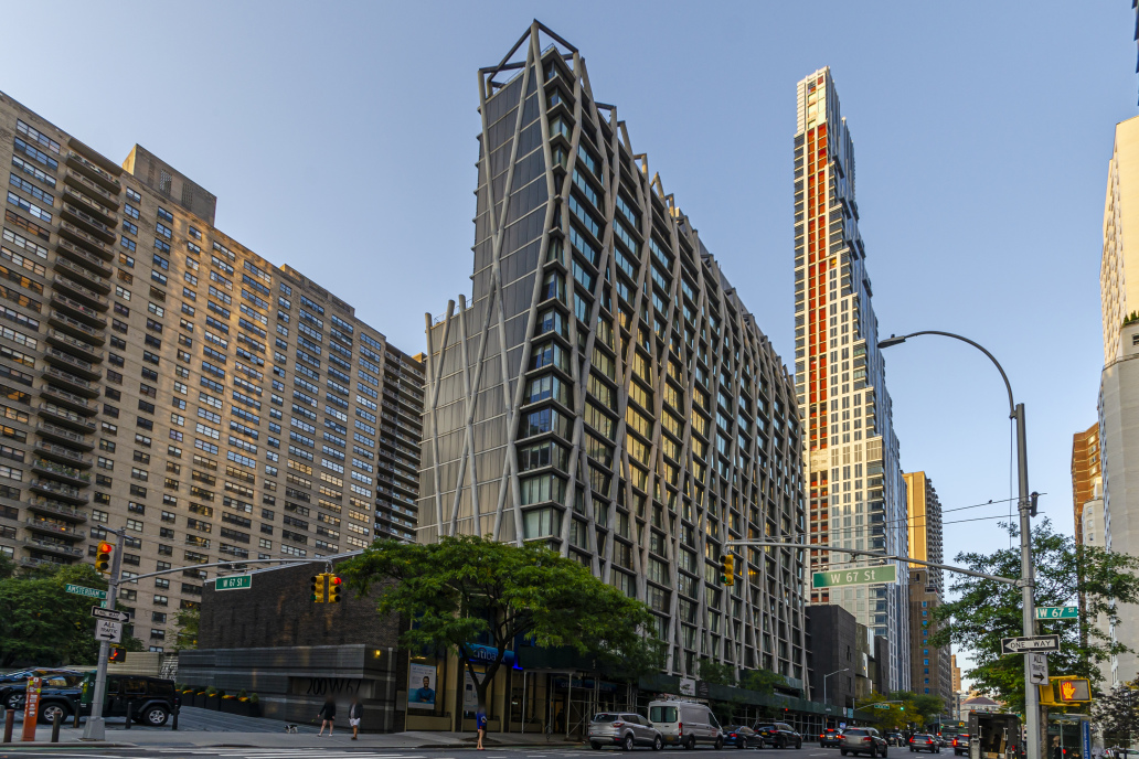 Aire 200 W 67th St, Manhattan, NY 10023 - Photo 2 of 3