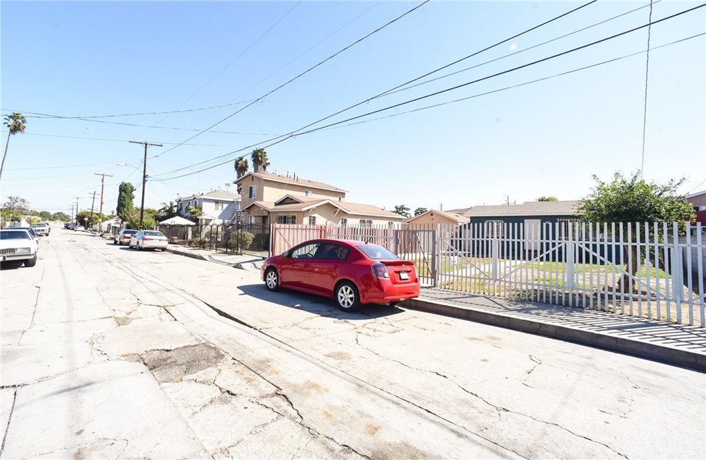 112 East Maple Street Compton, CA 90220 - Photo 14 of 23