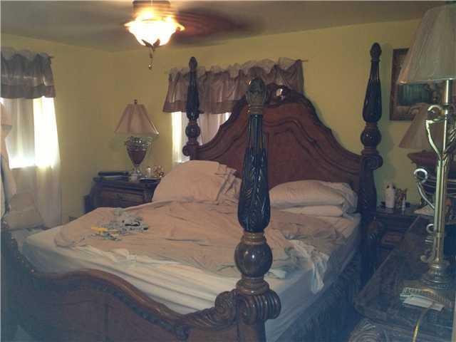 1870 West 84th Street Hialeah, FL 33014 - Photo 2 of 6