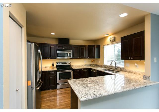 11470 Southwest Pintail Loop Beaverton, OR 97007 - Photo 3 of 16 Gallery Image 3