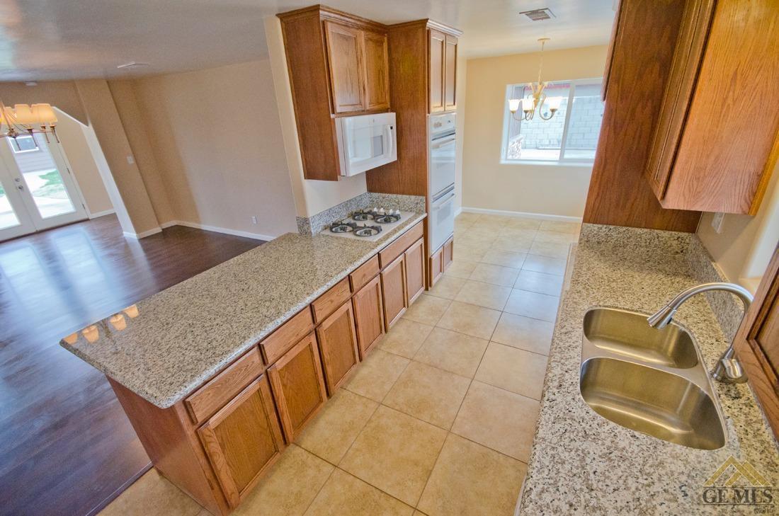 300 McKee Road Bakersfield, CA 93307 - Photo 25 of 34 Gallery Image 25