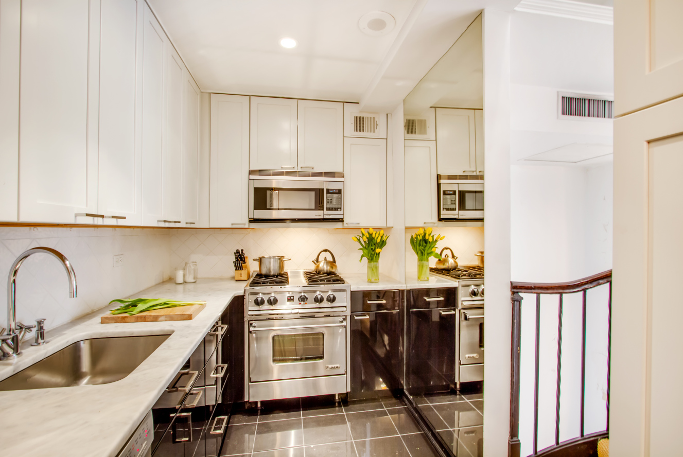 5 Tudor City Place, Unit PH5 Manhattan, NY 10017 - Photo 3 of 7