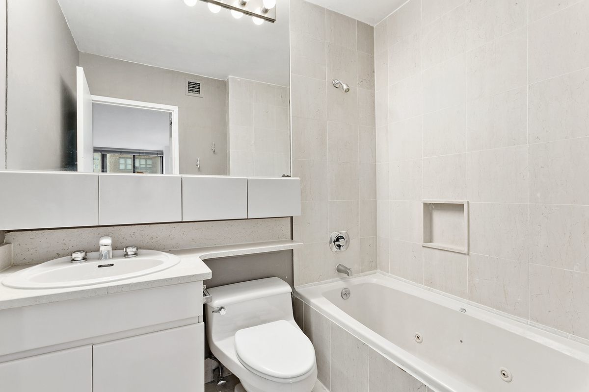 455 East 86th Street, Unit 7C Manhattan, NY 10028 - Photo 2 of 5