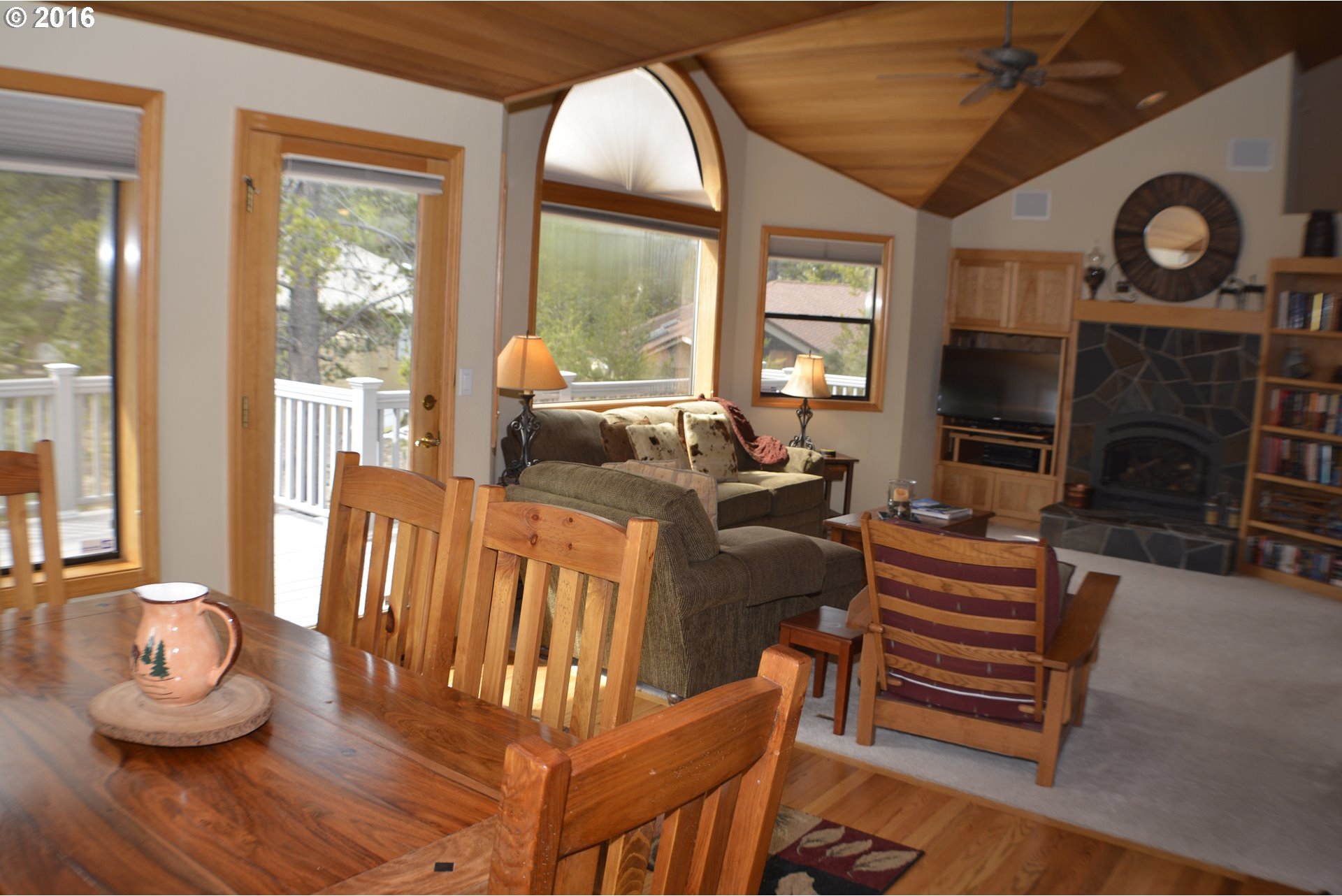 57689 Filbert Lane Sunriver, OR 97707 - Photo 10 of 21 Gallery Image 10