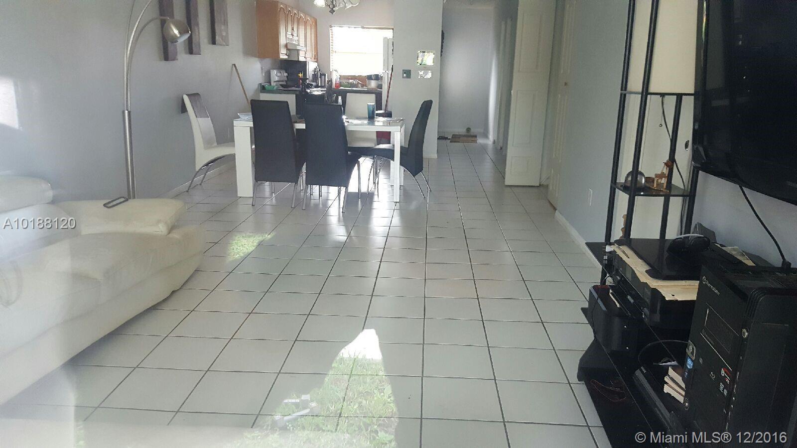 11225 Southwest 189th Lane Miami, FL 33157 - Photo 3 of 4