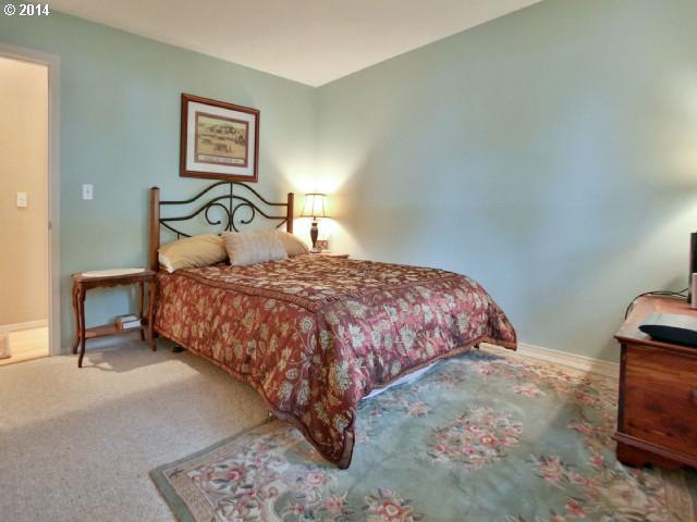 11200 Southwest Pintail Loop Beaverton, OR 97007 - Photo 2 of 16 Gallery Image 2