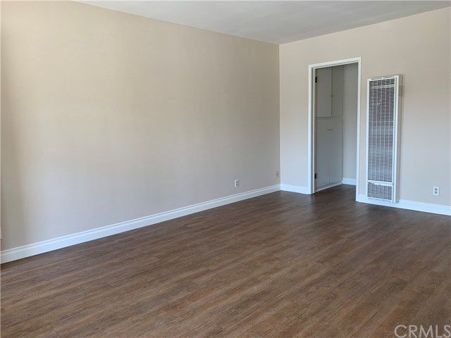$330,000 | 231 Junipero Avenue, Unit 5, Long Beach, CA 90803