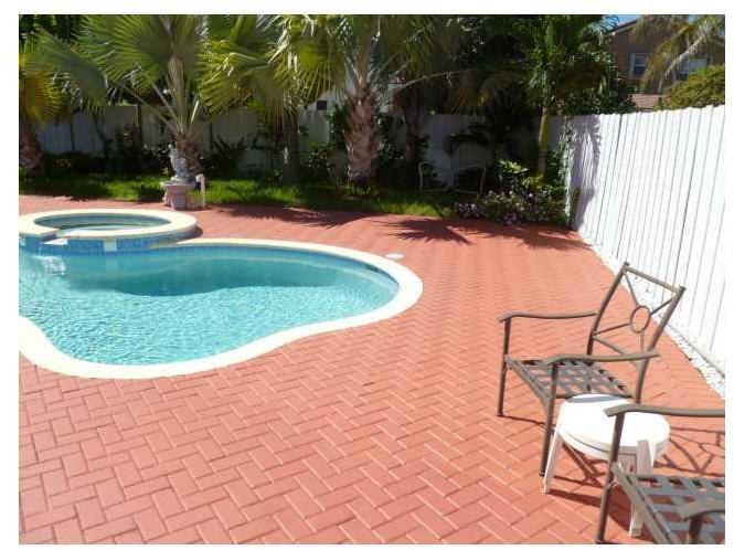 Mapleridge Hollywood, FL 33312 - Photo 7 of 8