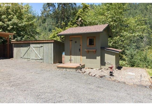 11359 Tyee Road Umpqua, OR 97486 - Photo 27 of 32 Gallery Image 27