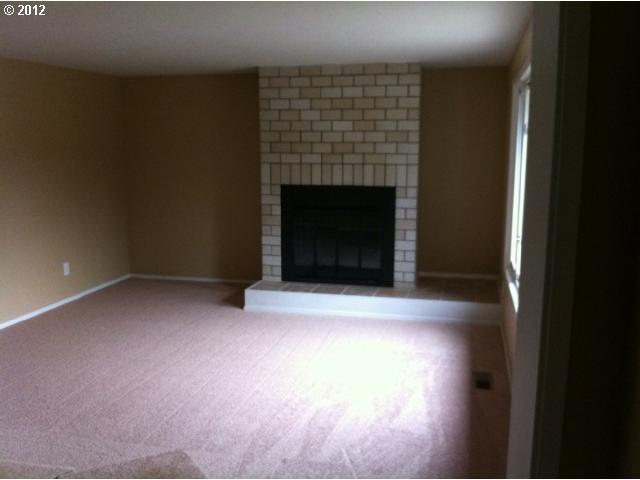 4035 Southwest 192nd Avenue Aloha, OR 97078 - Photo 3 of 8