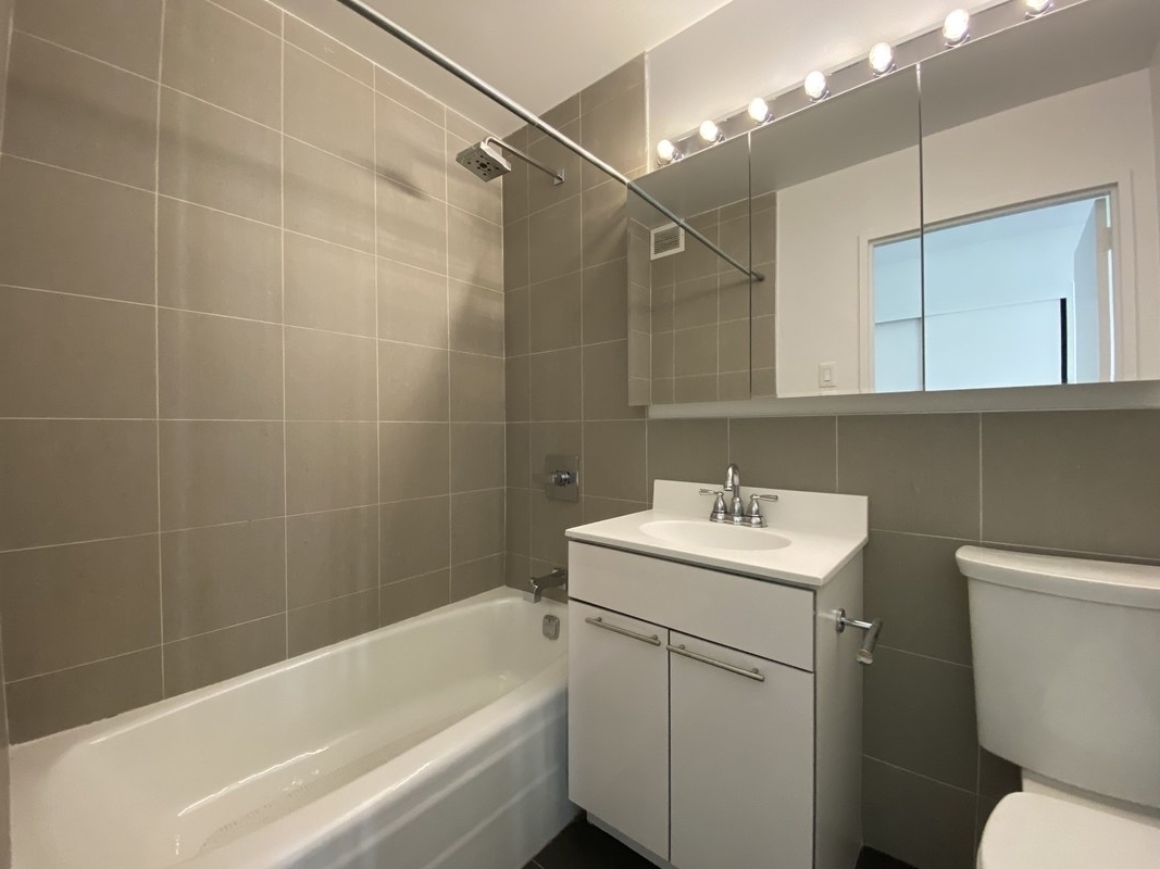 144 West 23rd Street, Unit 4C Manhattan, NY 10011 - Photo 4 of 5